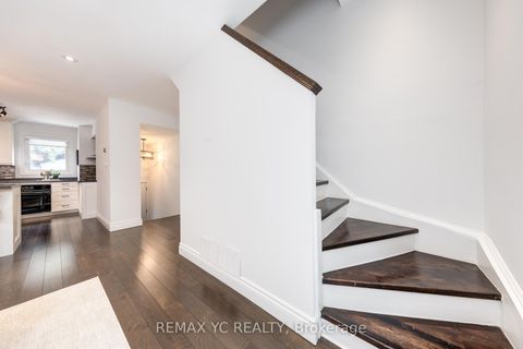 Photo 16 at 242 Milan Street, Moss Park, Toronto