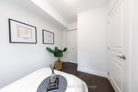 Photo 22 at 242 Milan Street, Moss Park, Toronto