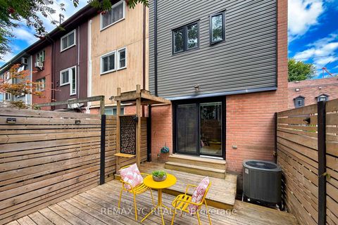 Photo 30 at 242 Milan Street, Moss Park, Toronto