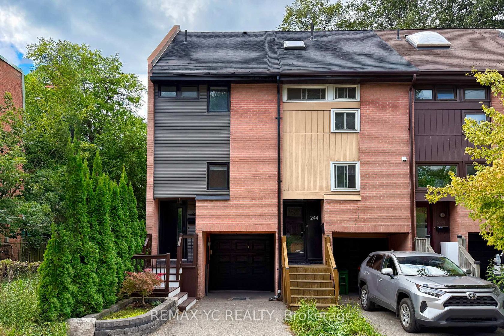 242 Milan Street, Moss Park, Toronto 