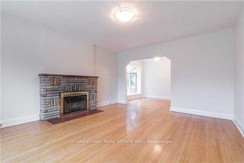 Photo 2 at 90 Arnold Avenue, Yorkhill, Vaughan