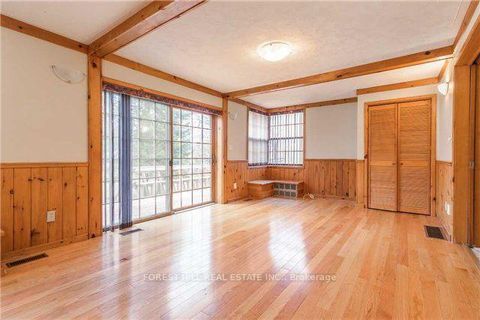 Photo 7 at 90 Arnold Avenue, Yorkhill, Vaughan