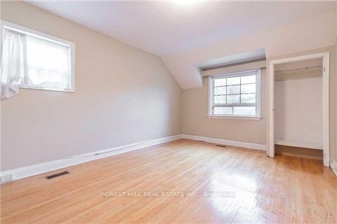 Photo 8 at 90 Arnold Avenue, Yorkhill, Vaughan