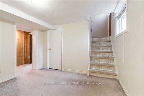 Photo 11 at 90 Arnold Avenue, Yorkhill, Vaughan