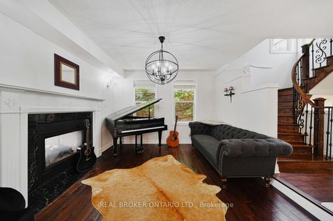 Photo 7 at 39 Woodroof Crescent, Bayview Wellington, Aurora