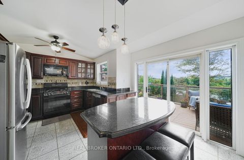 Photo 11 at 39 Woodroof Crescent, Bayview Wellington, Aurora