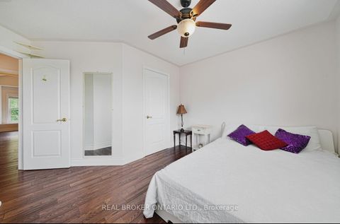 Photo 19 at 39 Woodroof Crescent, Bayview Wellington, Aurora