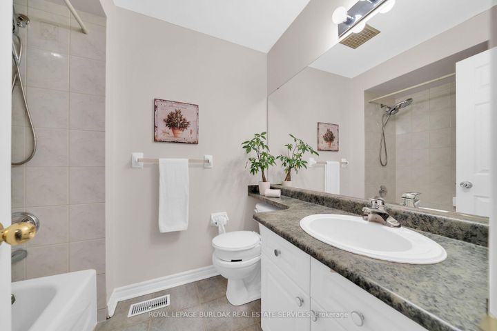 Photo 24 at 41 - 300 Ravineview Way, WC Wedgewood Creek, Oakville