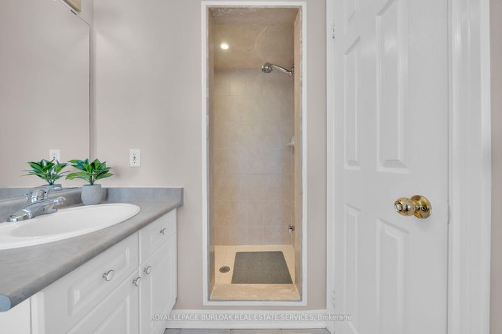 Photo 29 at 41 - 300 Ravineview Way, WC Wedgewood Creek, Oakville