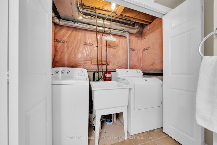 Photo 35 at 41 - 300 Ravineview Way, WC Wedgewood Creek, Oakville
