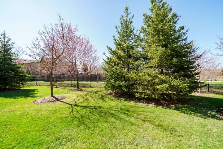 Photo 40 at 41 - 300 Ravineview Way, WC Wedgewood Creek, Oakville