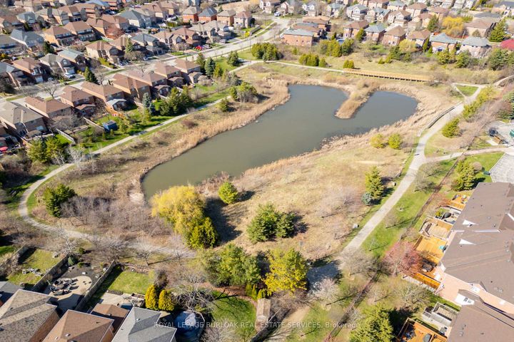 Photo 46 at 41 - 300 Ravineview Way, WC Wedgewood Creek, Oakville
