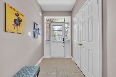 Photo 3 at 41 - 300 Ravineview Way, WC Wedgewood Creek, Oakville