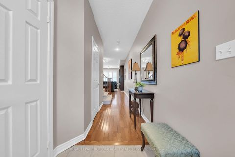 Photo 5 at 41 - 300 Ravineview Way, WC Wedgewood Creek, Oakville