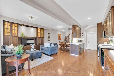 Photo 12 at 41 - 300 Ravineview Way, WC Wedgewood Creek, Oakville