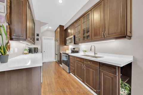 Photo 15 at 41 - 300 Ravineview Way, WC Wedgewood Creek, Oakville