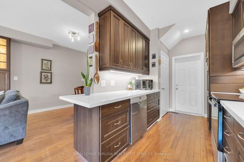 Photo 17 at 41 - 300 Ravineview Way, WC Wedgewood Creek, Oakville