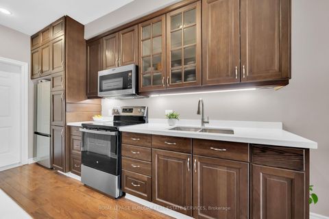 Photo 18 at 41 - 300 Ravineview Way, WC Wedgewood Creek, Oakville
