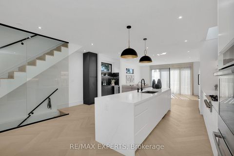 Photo 9 at 62 Hartley Avenue, Belgravia, Toronto