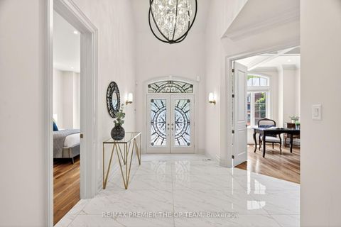 Photo 3 at 24 Grand Vellore Crescent, Vellore Village, Vaughan