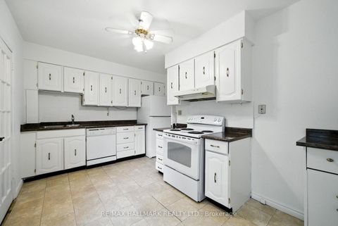 Photo 17 at 49 Rawlinson Avenue, Mount Pleasant East, Toronto