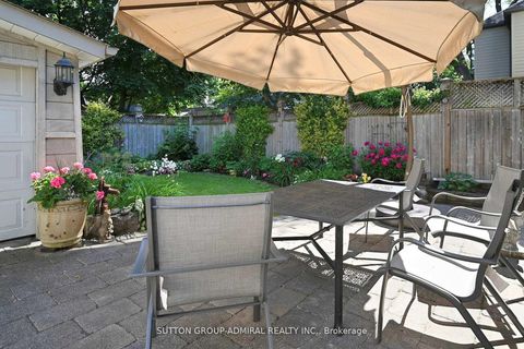 Photo 30 at 1 Valleyview Gardens, Lambton Baby Point, Toronto