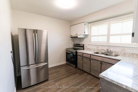Photo 3 at 365 Sandhurst Drive, WO West, Oakville