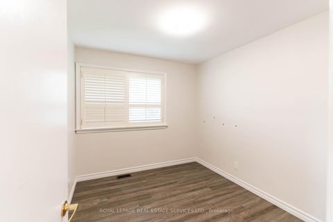 Photo 6 at 365 Sandhurst Drive, WO West, Oakville