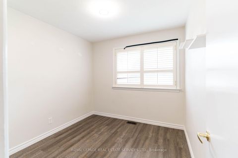 Photo 8 at 365 Sandhurst Drive, WO West, Oakville