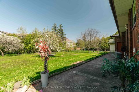 Photo 15 at 365 Sandhurst Drive, WO West, Oakville
