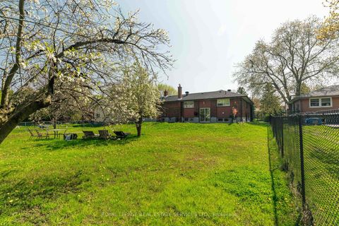 Photo 17 at 365 Sandhurst Drive, WO West, Oakville