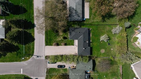 Photo 18 at 365 Sandhurst Drive, WO West, Oakville