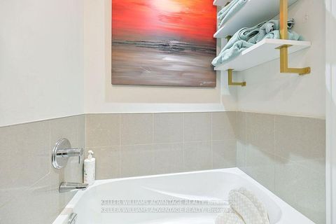 Photo 11 at 616 - 29 Queens Quay E, Waterfront Communities C8, Toronto
