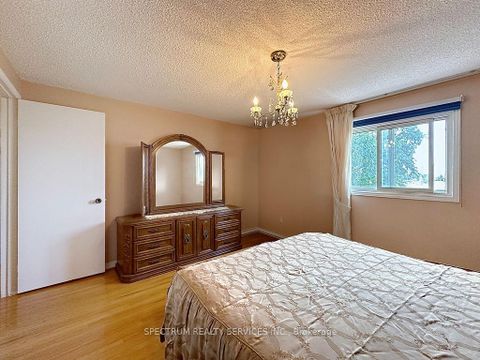 Photo 16 at 20 Terra Road, East Woodbridge, Vaughan