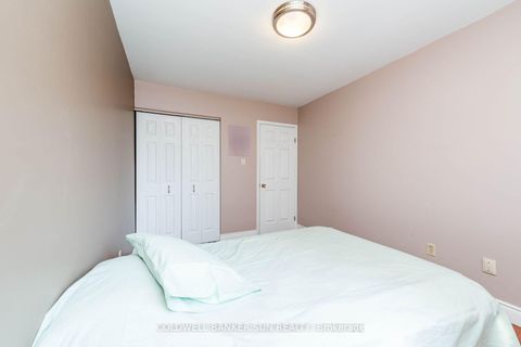 Photo 15 at 2483 Yarmouth Crescent, WO West, Oakville