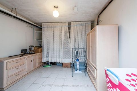 Photo 32 at 2483 Yarmouth Crescent, WO West, Oakville