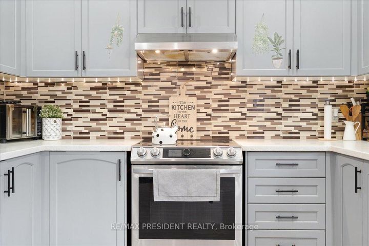 Photo 14 at 56 Natronia Trail, Bram East, Brampton