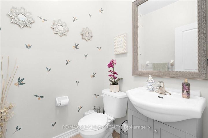 Photo 16 at 56 Natronia Trail, Bram East, Brampton
