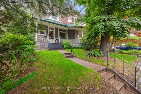 Photo 2 at 55 Leuty Avenue, The Beaches, Toronto