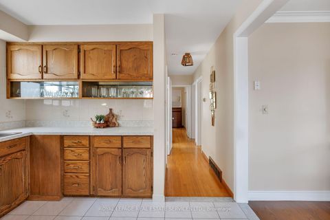 Photo 16 at 339 Woodale Avenue, WO West, Oakville