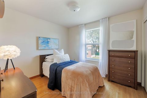 Photo 21 at 339 Woodale Avenue, WO West, Oakville