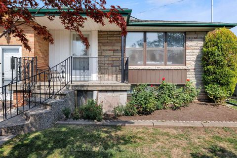 Photo 46 at 339 Woodale Avenue, WO West, Oakville