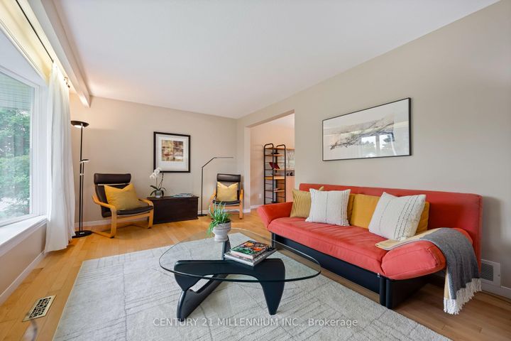 Photo 6 at 43 Erindale Crescent, Brampton East, Brampton