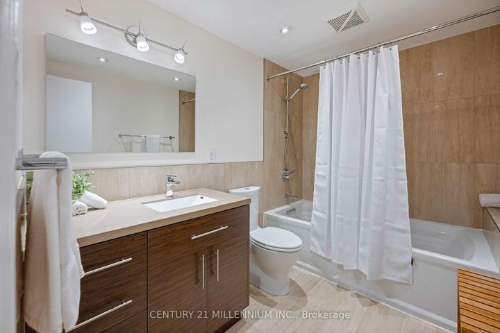 Photo 20 at 43 Erindale Crescent, Brampton East, Brampton
