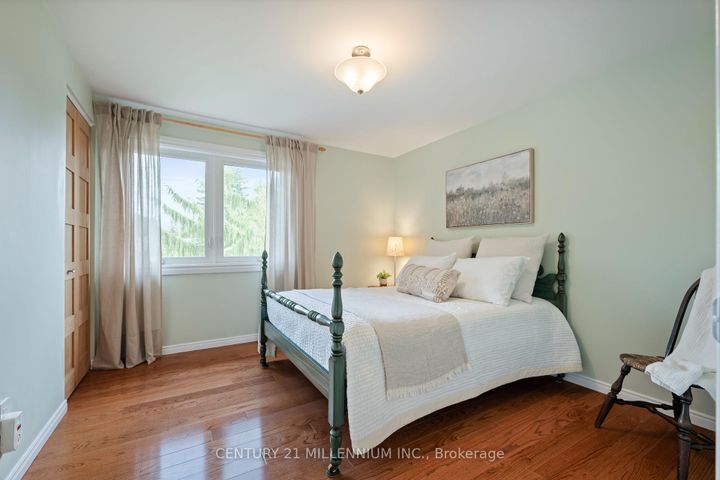 Photo 22 at 43 Erindale Crescent, Brampton East, Brampton