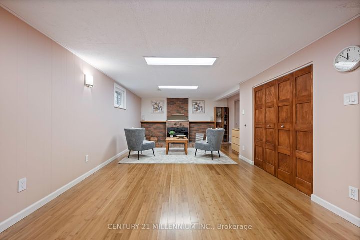 Photo 27 at 43 Erindale Crescent, Brampton East, Brampton