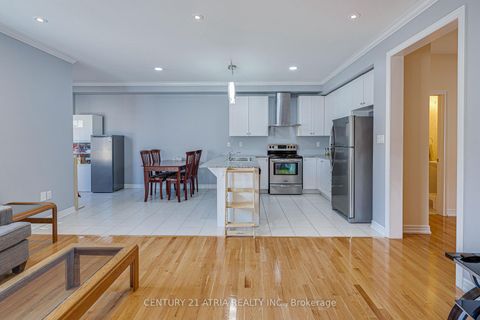 Photo 3 at 137 Barons Street, Kleinburg, Vaughan