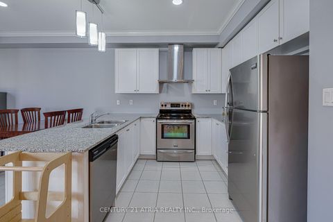 Photo 4 at 137 Barons Street, Kleinburg, Vaughan