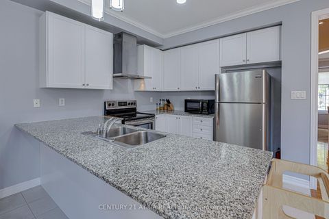 Photo 5 at 137 Barons Street, Kleinburg, Vaughan