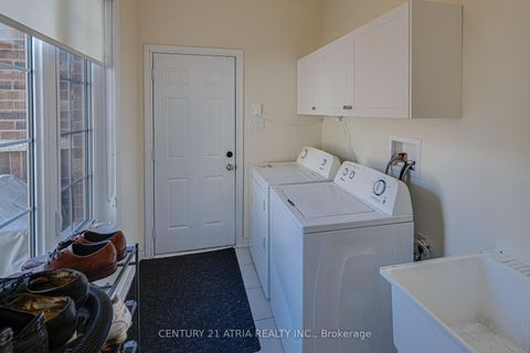 Photo 10 at 137 Barons Street, Kleinburg, Vaughan